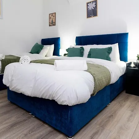Carter House - Spacious House Close To Centre Holiday home Leeds (West Yorkshire)