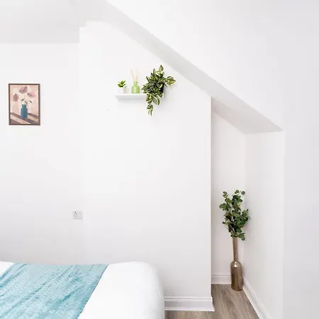 Carter House - Spacious House Close To Centre Leeds (West Yorkshire)