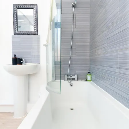 Holiday home Carter House - Spacious House Close To Centre Leeds (West Yorkshire)