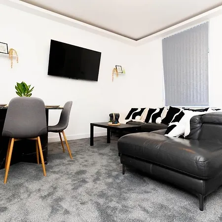 Carter House - Spacious House Close To Centre Holiday home *