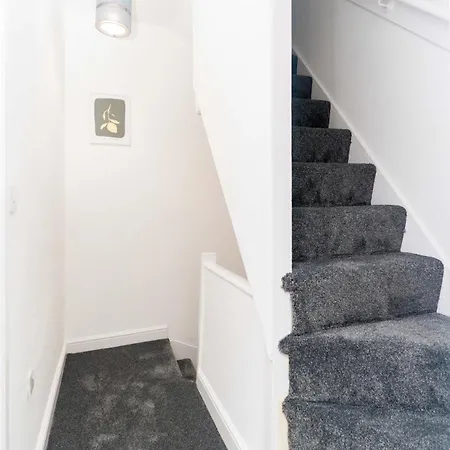 Carter House - Spacious House Close To Centre